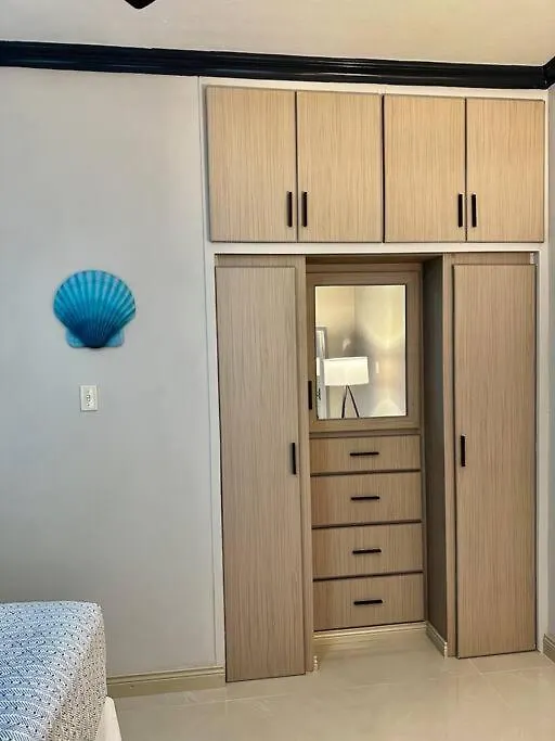 The Shelton Tower 1 Apartamento Montego Bay